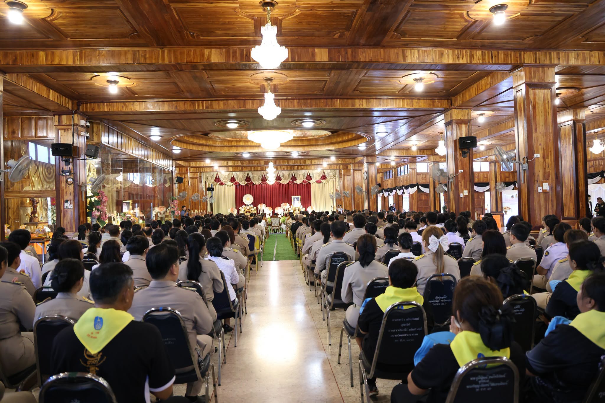 title - สำนักงานการปฏิรูปที่ดินจังหวัดเพชรบูรณ์ร่วมประกอบพิธีเจริญพระพุทธมนต์และตักบาตรถวายพระกุศล สมเด็จพระเจ้าน้องนางเธอ เจ้าฟ้าจุฬาภรณวลัยลักษณ์ อัครราชกุมารี กรมพระศรีสวางควัฒน วรขัตติยราชนารี เนื่องในวันคล้ายวันประสูติ